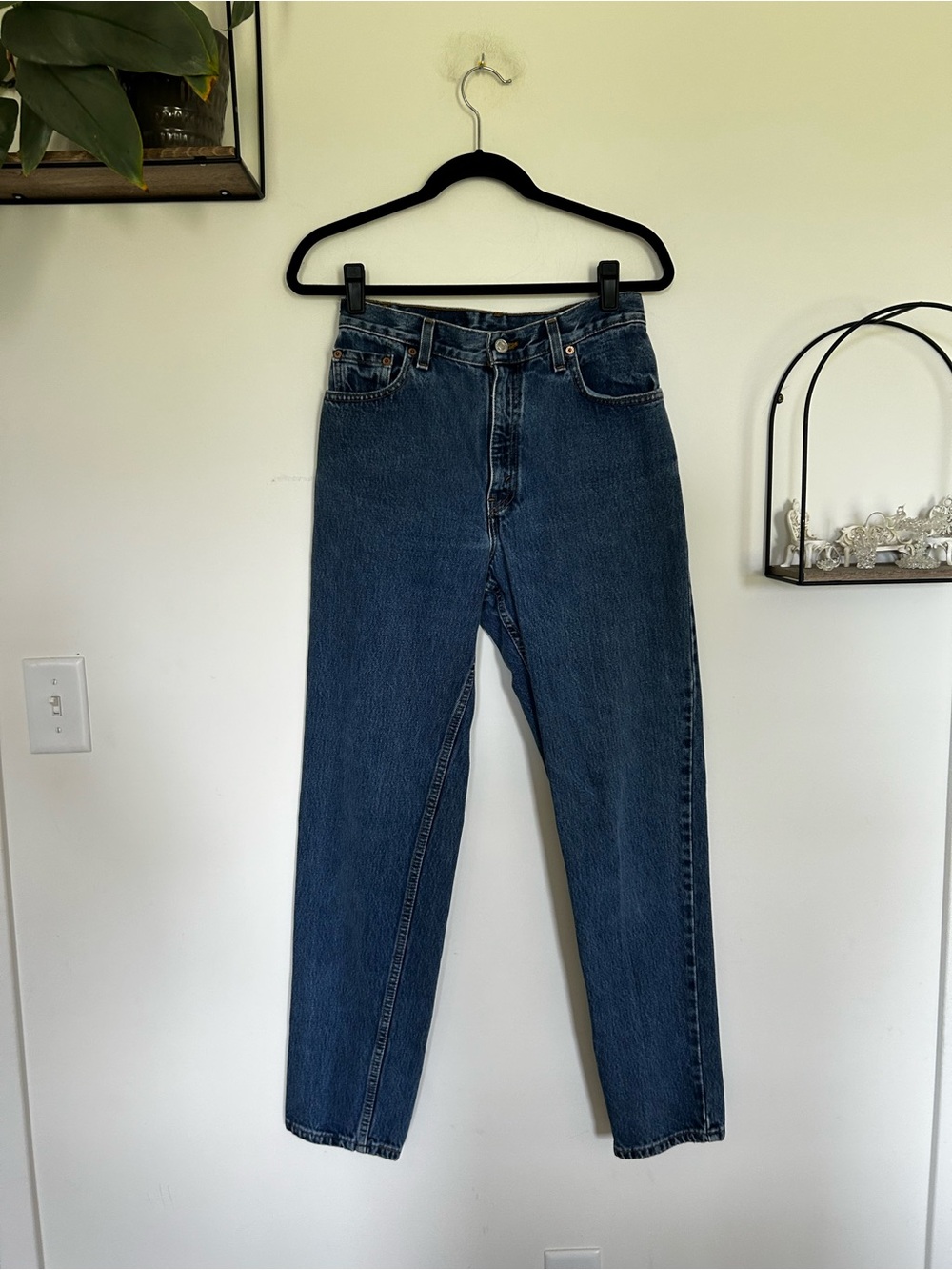 Vintage Levi’s 1999 90’s 550 Relaxed Fit Tapered Leg Size 8 Regular